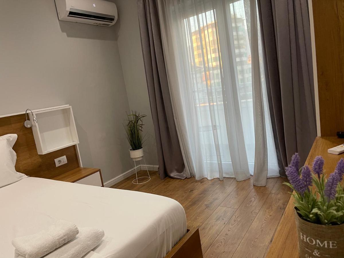 Andys Rooms Hotel Tirana Exterior foto