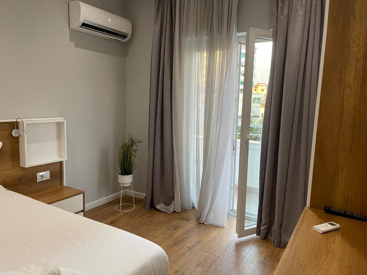 Andys Rooms Hotel Tirana Exterior foto