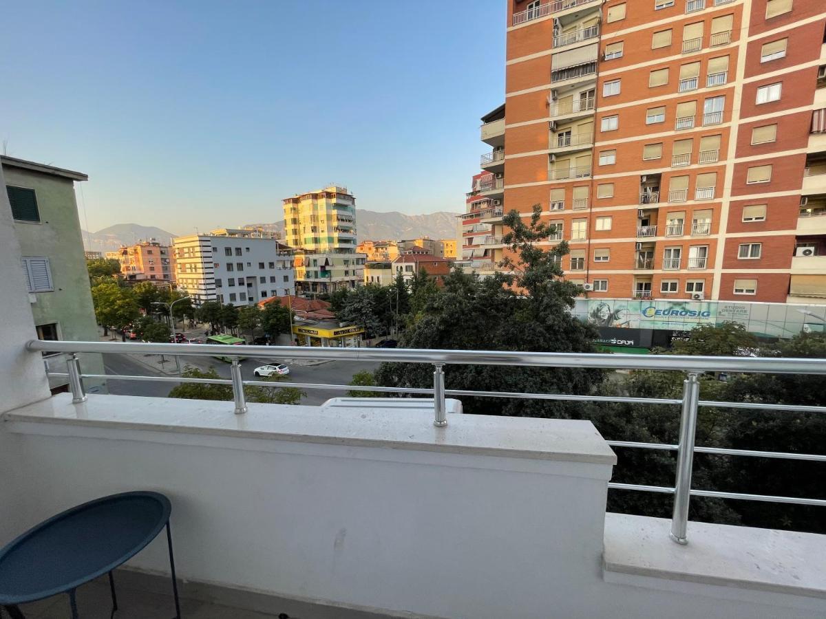 Andys Rooms Hotel Tirana Exterior foto