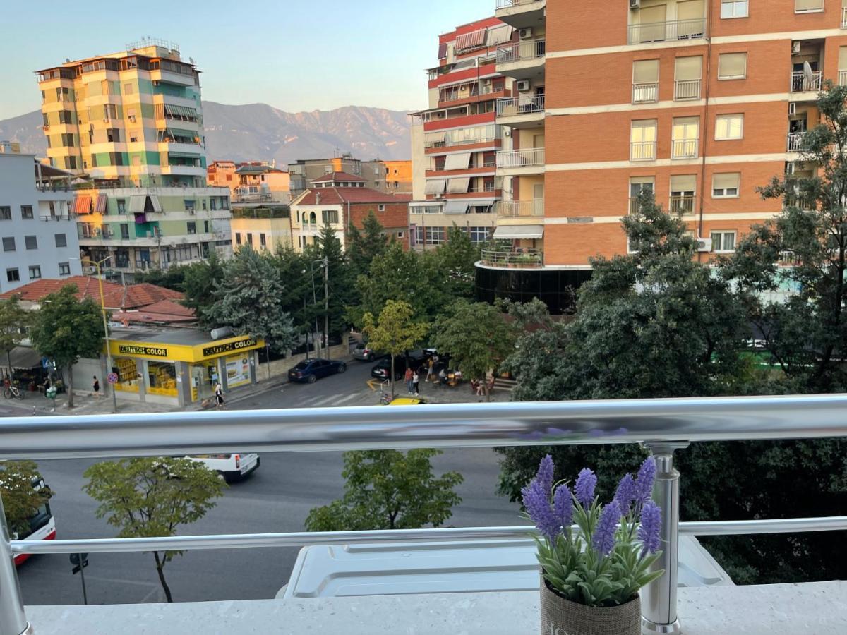Andys Rooms Hotel Tirana Exterior foto