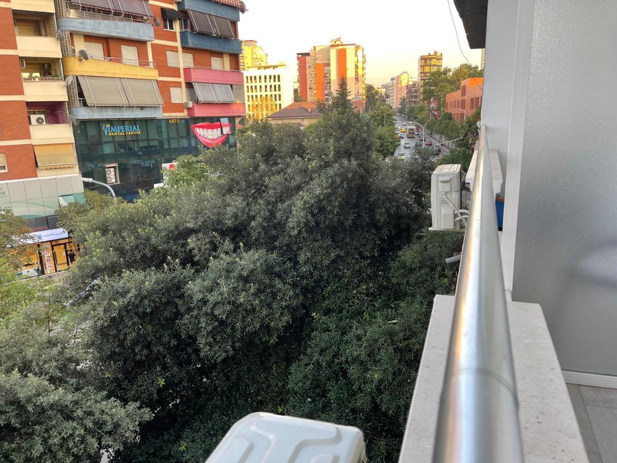 Andys Rooms Hotel Tirana Exterior foto