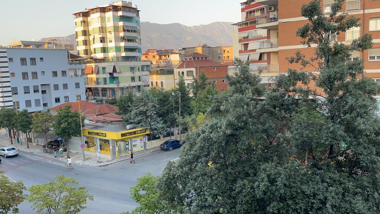 Andys Rooms Hotel Tirana Exterior foto