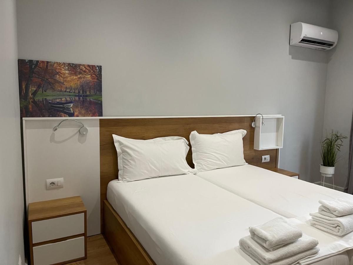 Andys Rooms Hotel Tirana Exterior foto