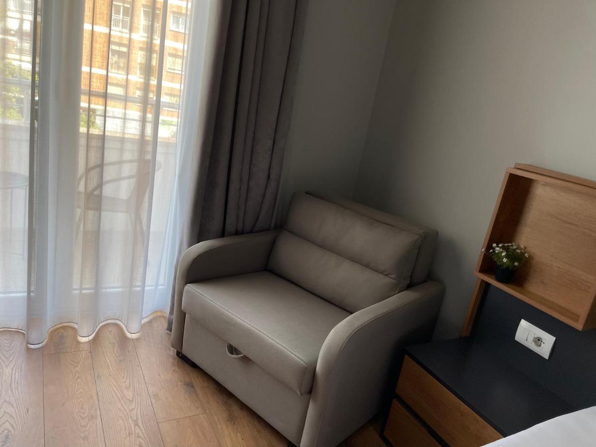 Andys Rooms Hotel Tirana Exterior foto