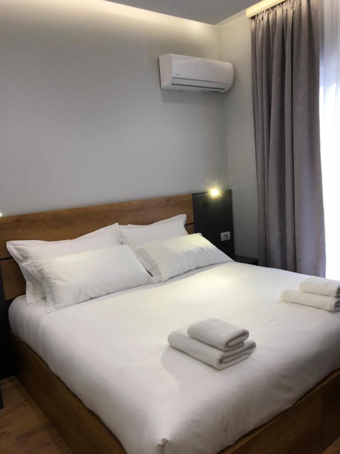 Andys Rooms Hotel Tirana Exterior foto